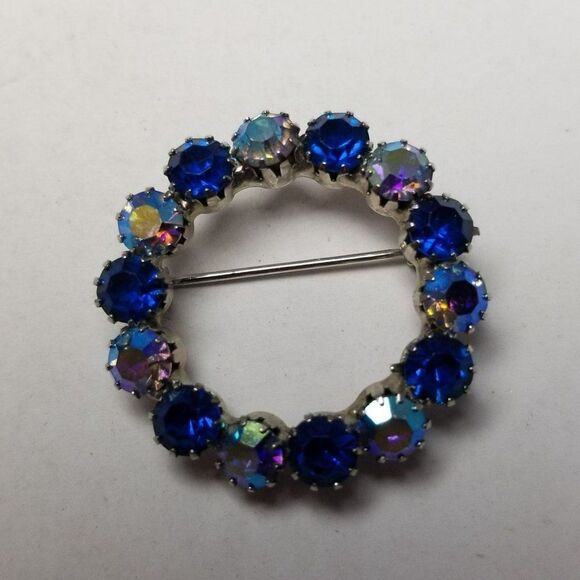 Vintage Sparkly Blue Two Tone Rhinestone Circle Brooch, AB Lapel Pin, Estate - Picture 5 of 6